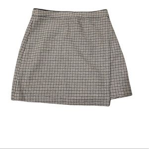 Brand new never worn Abercrombie & Fitch Skirt Size M